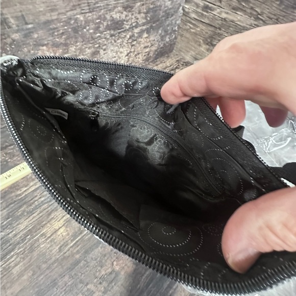 GJ3SS Black Logo Pattern Womens Wallet NWT - Picture 7 of 7